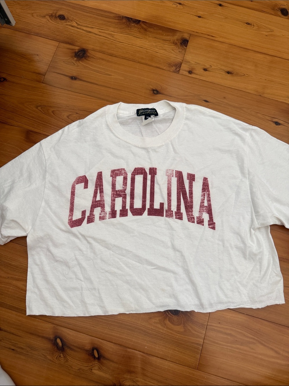 Carolina Cropped Graphic cropped Tee - White with Faded Red Lettering